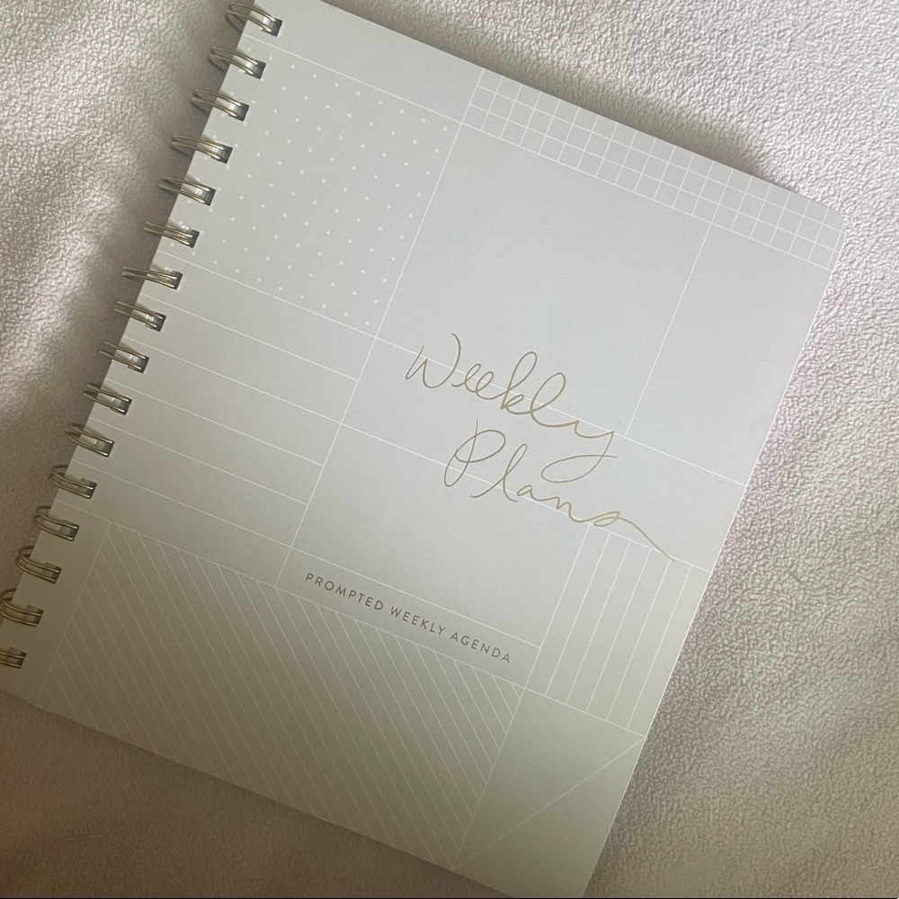 3/$18 New!! Weekly planer note book